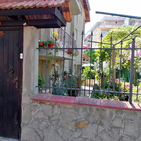 Sokratovi Pensionat Obzor