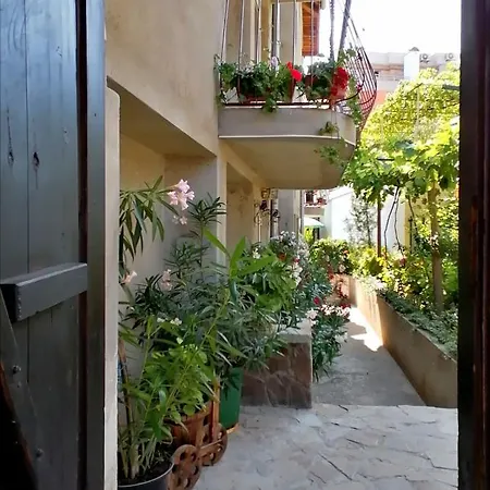 Sokratovi 3* ابزور