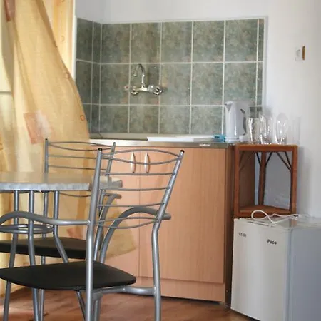 Sokratovi 3* ابزور