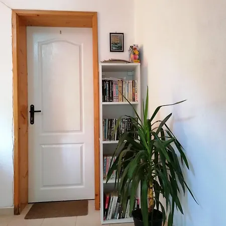 Sokratovi بيت ضيافة ابزور