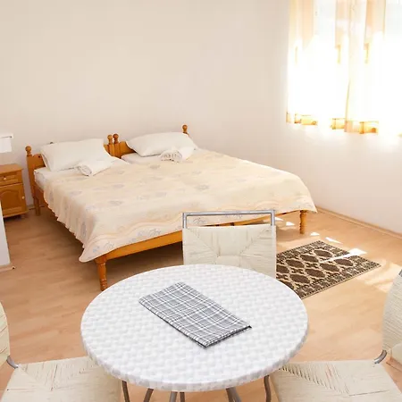 بيت ضيافة Sokratovi 3*